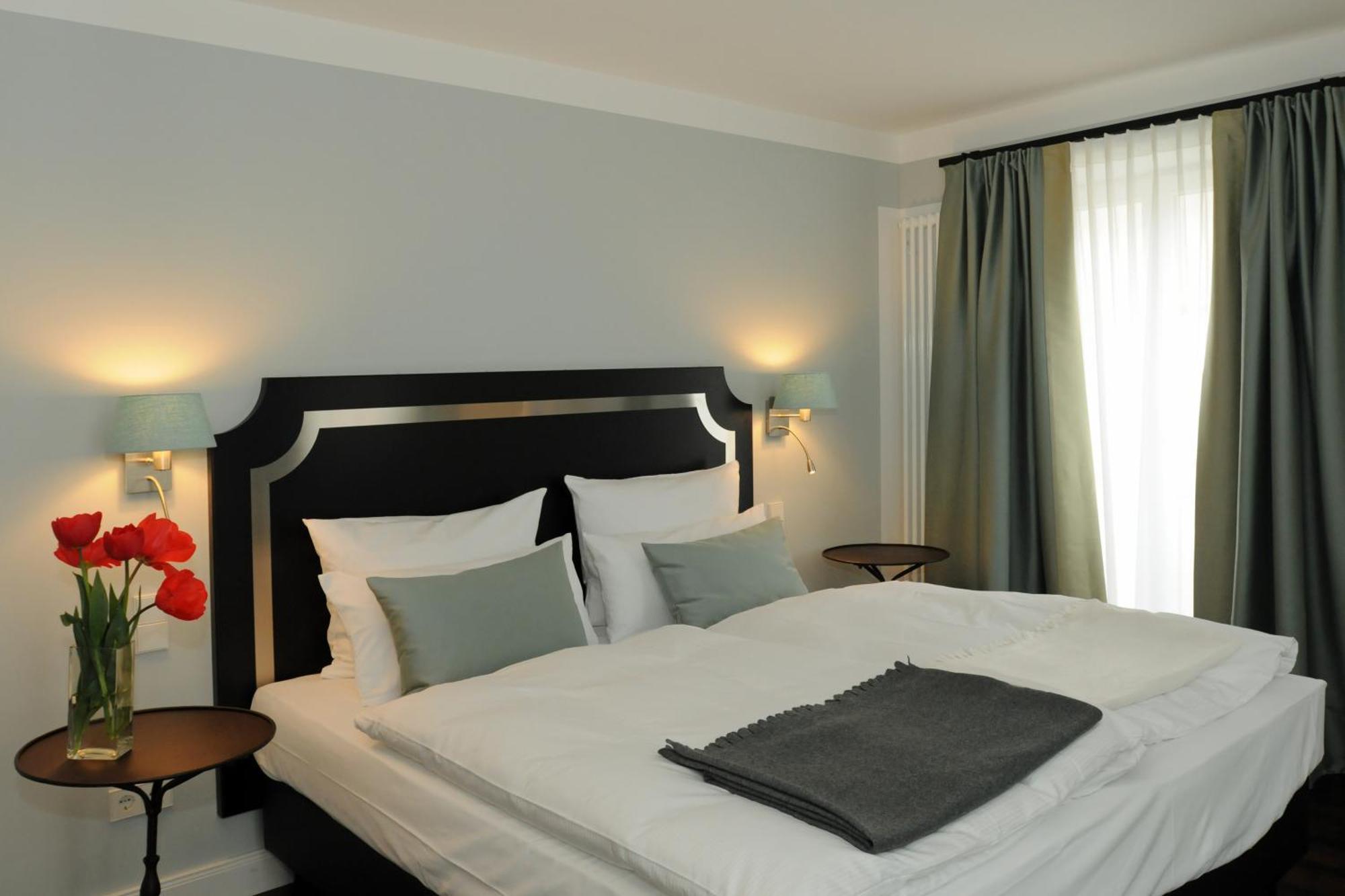 Hotel Im Hof Munchen Ruang foto